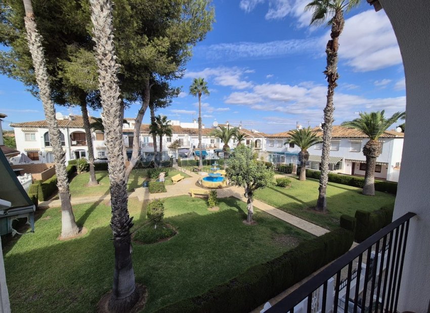 Resale - Bungalow-Apartment -
Torrevieja - Los Balcones