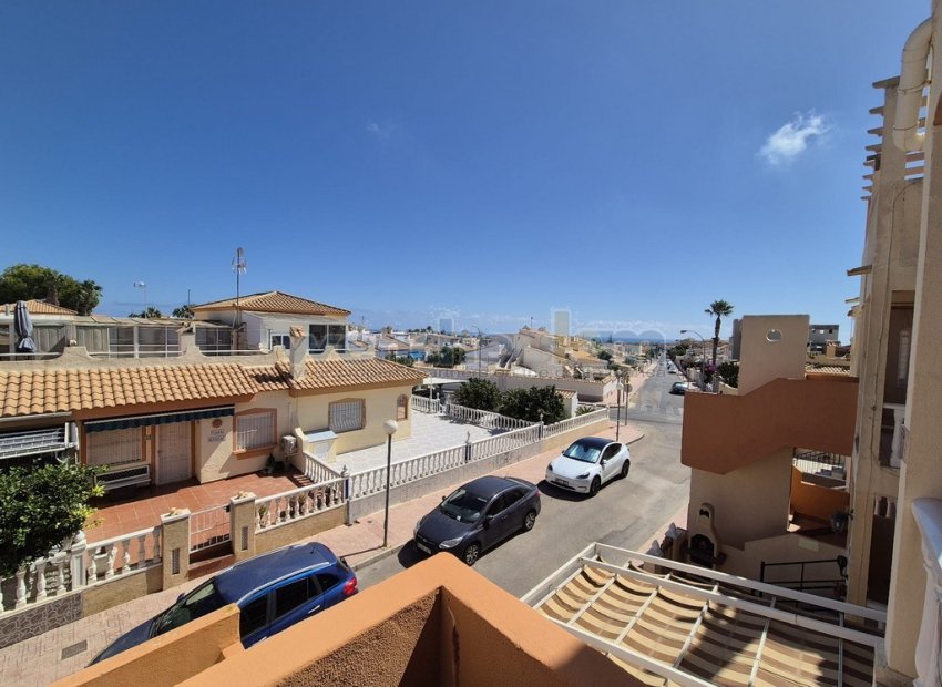 Resale - bungalow -
Orihuela Costa - La Florida