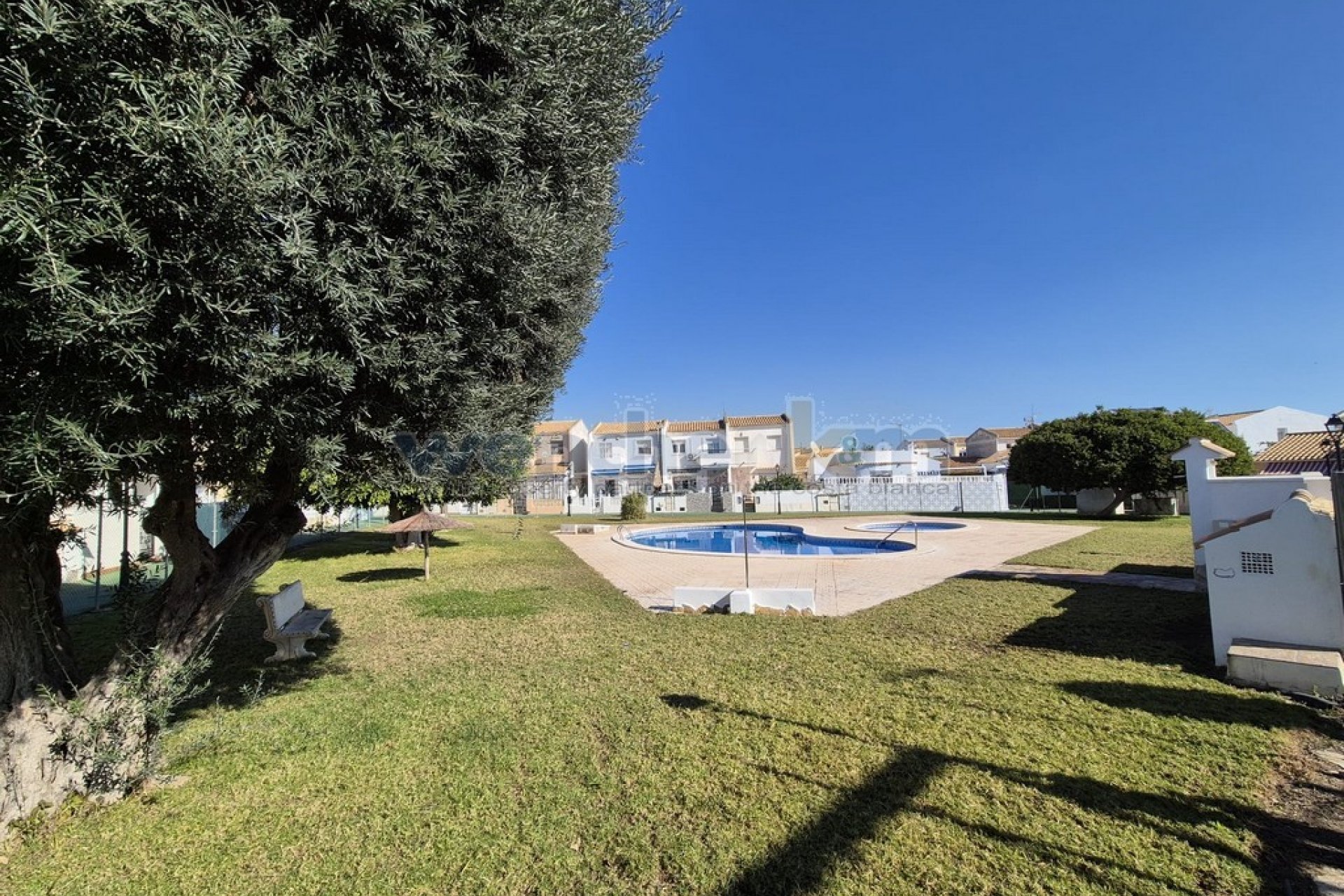 Resale - bungalow -
Orihuela Costa - La Florida