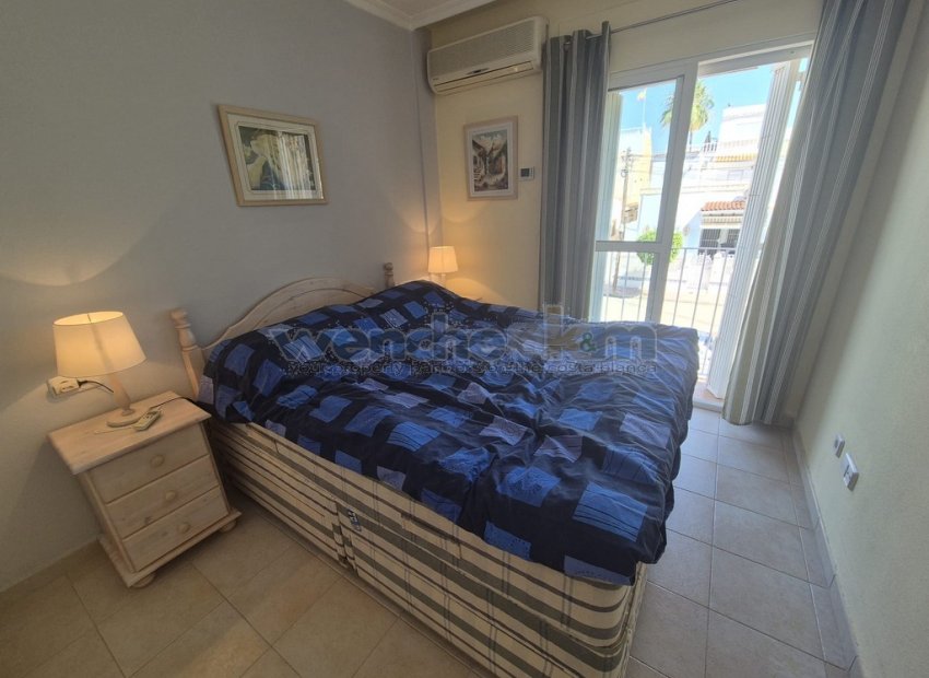 Resale - bungalow -
Orihuela Costa - Las Chismosas
