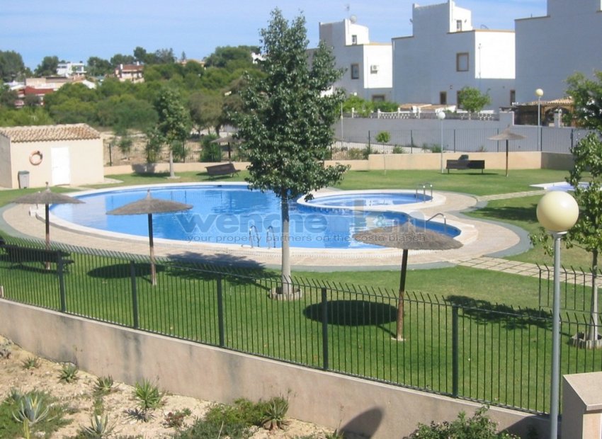 Resale - bungalow -
Orihuela Costa - Los Altos