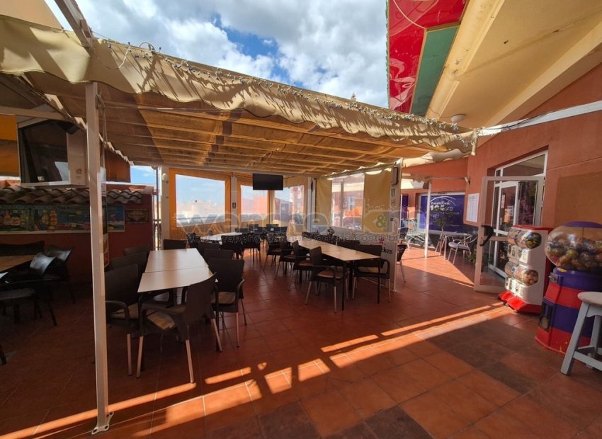 Resale - Commercial -
Orihuela Costa - Los Altos