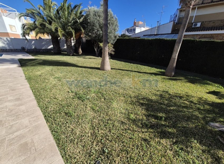 Resale - Detached Villa -
Orihuela Costa - Los Balcones