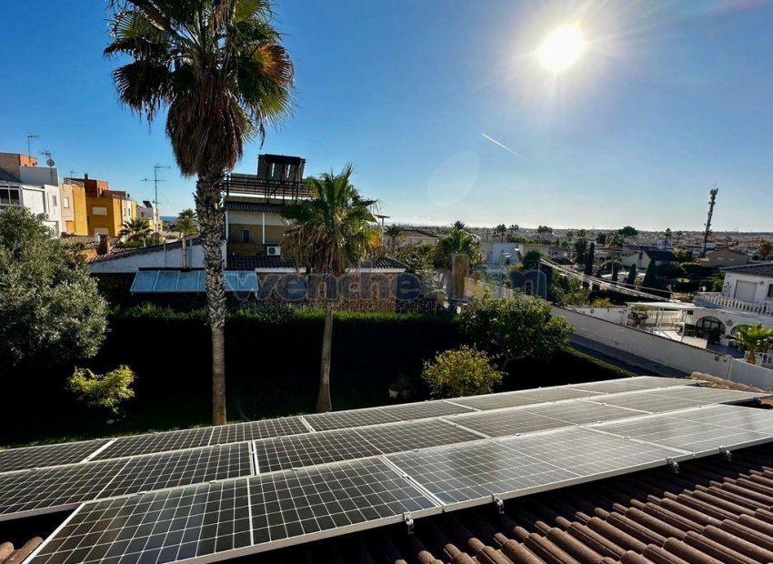 Resale - Detached Villa -
Orihuela Costa - Los Balcones