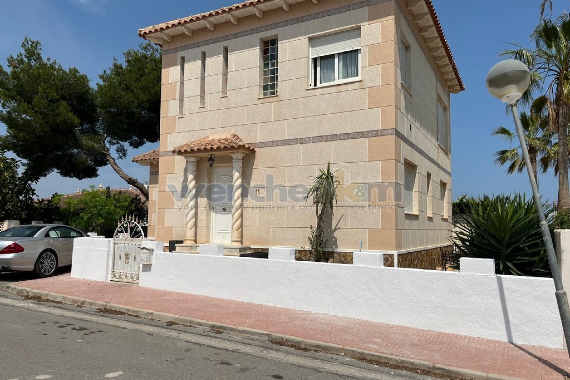 Resale - Detached Villa -
San Miguel de Salinas