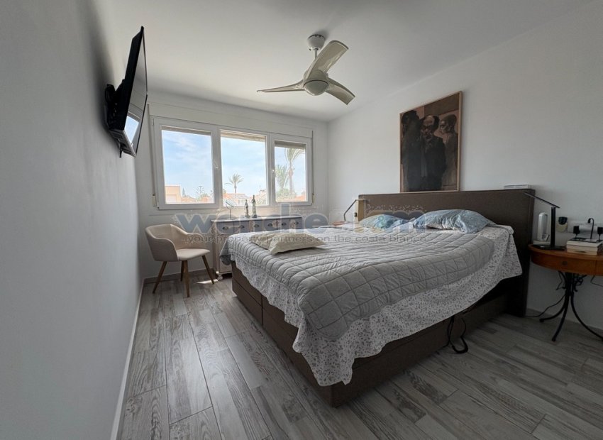 Resale - Detached Villa -
Torrevieja - La Siesta - El Salado -  Torreta