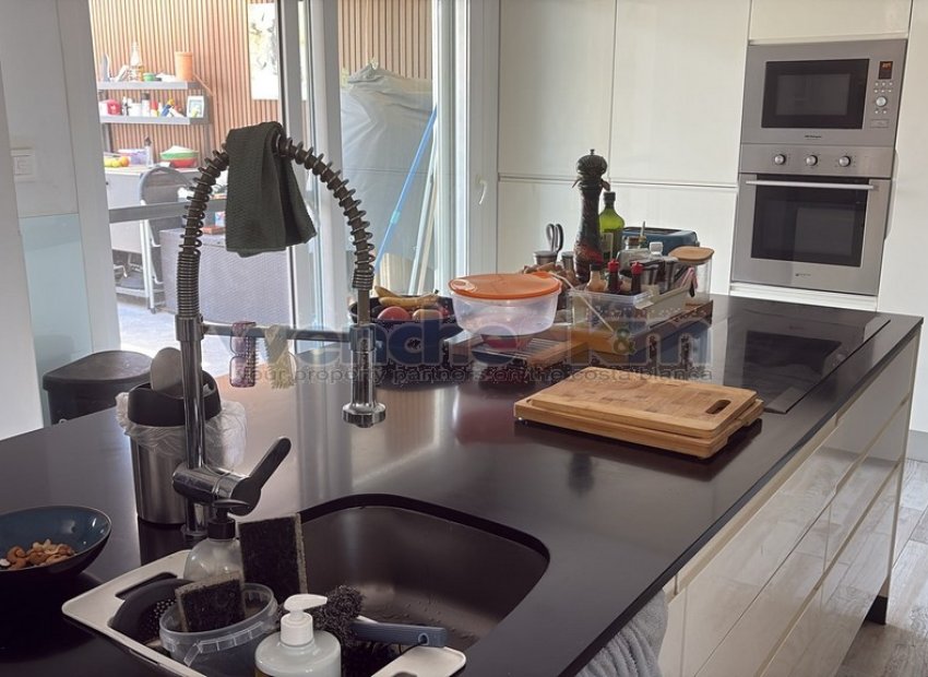 Resale - Detached Villa -
Torrevieja - La Siesta - El Salado -  Torreta