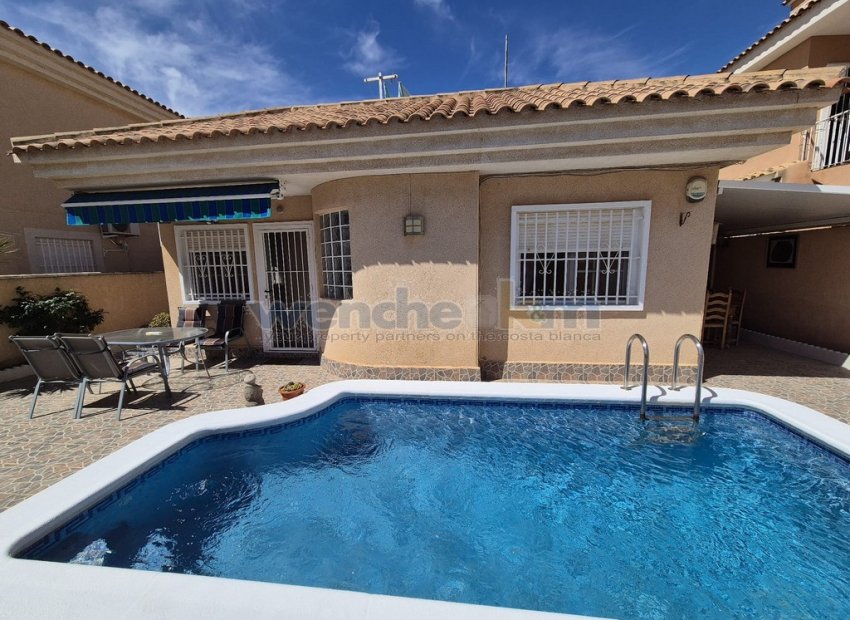 Resale - Detached Villa -
Torrevieja