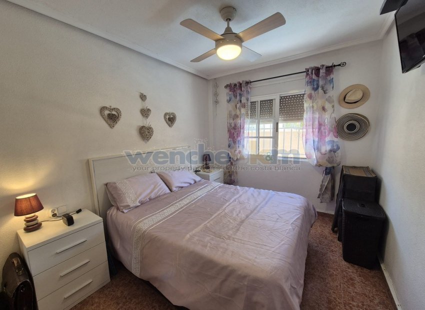 Resale - Detached Villa -
Torrevieja