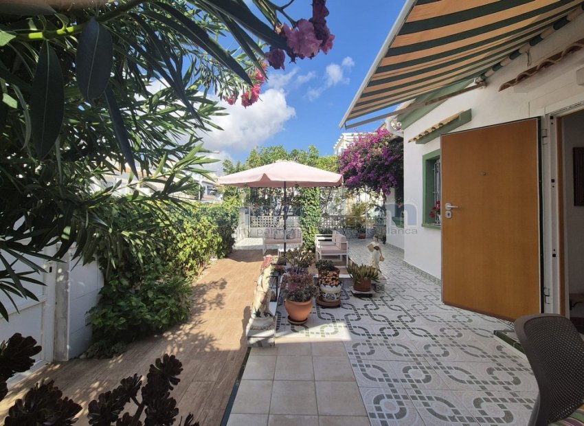 Resale - Quatro -
Orihuela Costa - La Florida