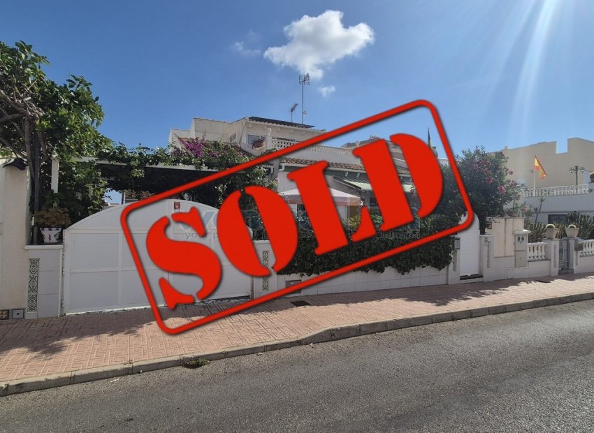 Resale - Quatro -
Orihuela Costa - La Florida