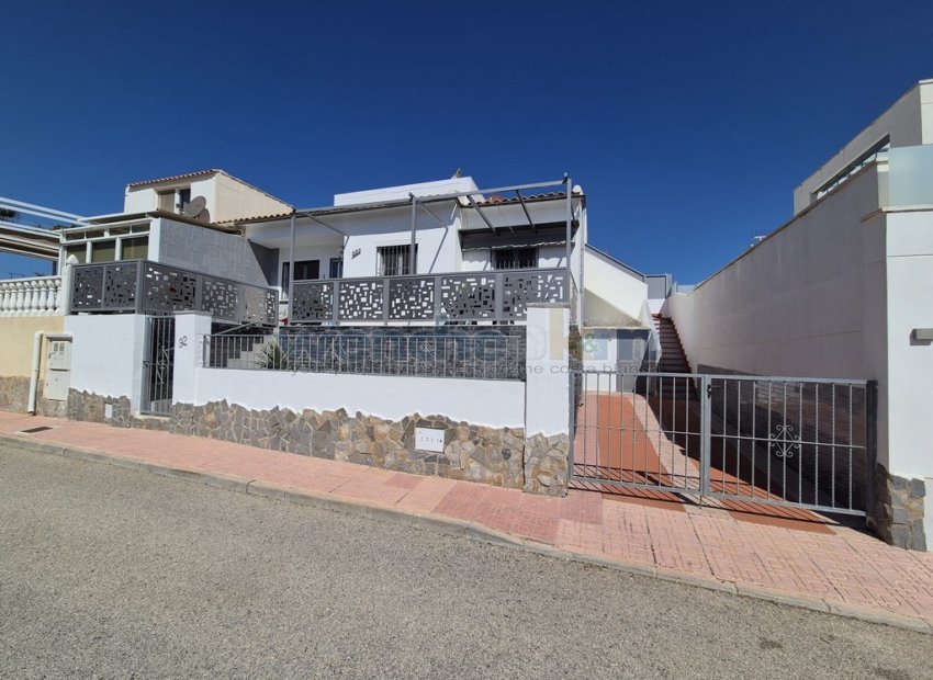 Resale - Quatro -
Orihuela Costa - La Florida