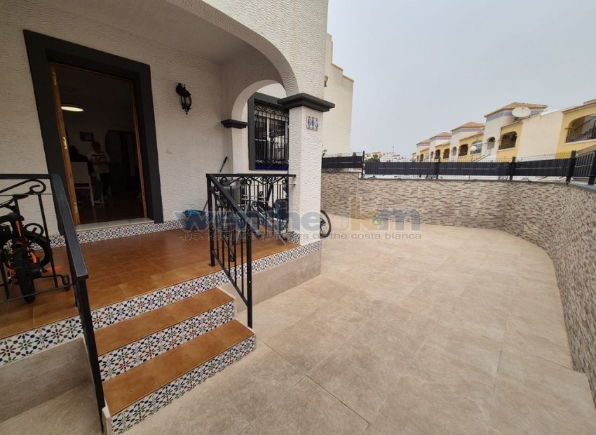 Resale - Quatro -
Orihuela Costa - Los Altos