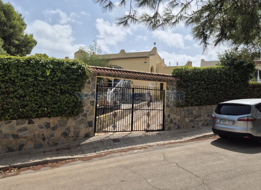 Resale - Semi-Detached -
Orihuela Costa - Los Balcones