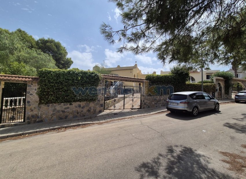 Resale - Semi-Detached -
Orihuela Costa - Los Balcones