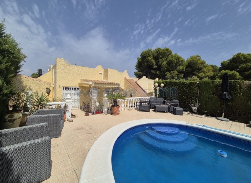 Resale - Semi-Detached -
Orihuela Costa - Los Balcones