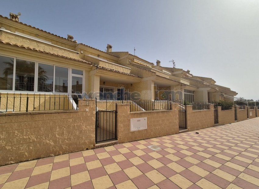 Resale - Terraced House -
Orihuela Costa - Los Altos