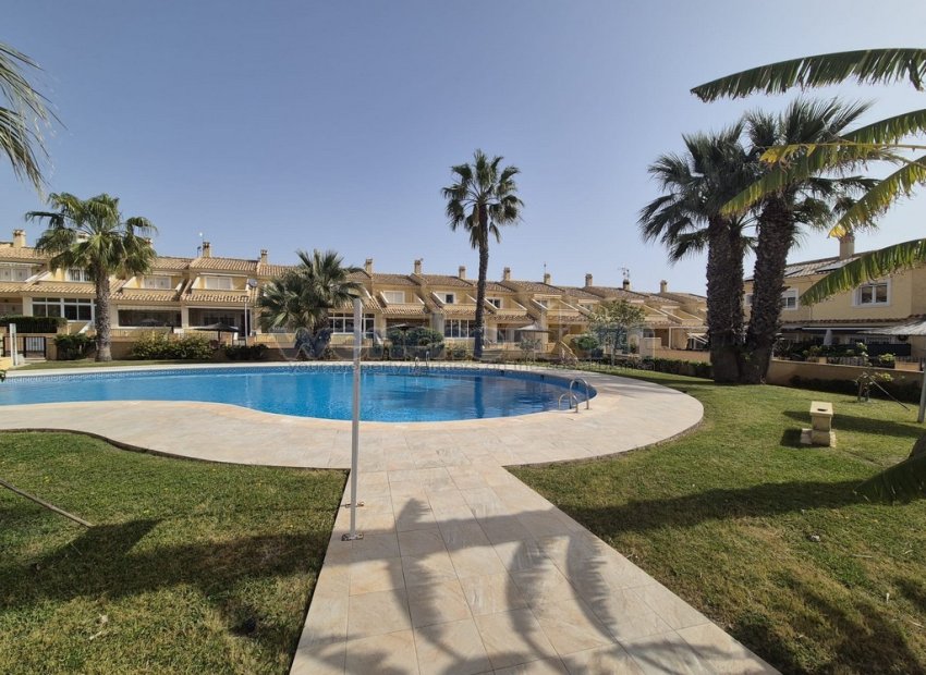 Resale - Terraced House -
Orihuela Costa - Los Altos