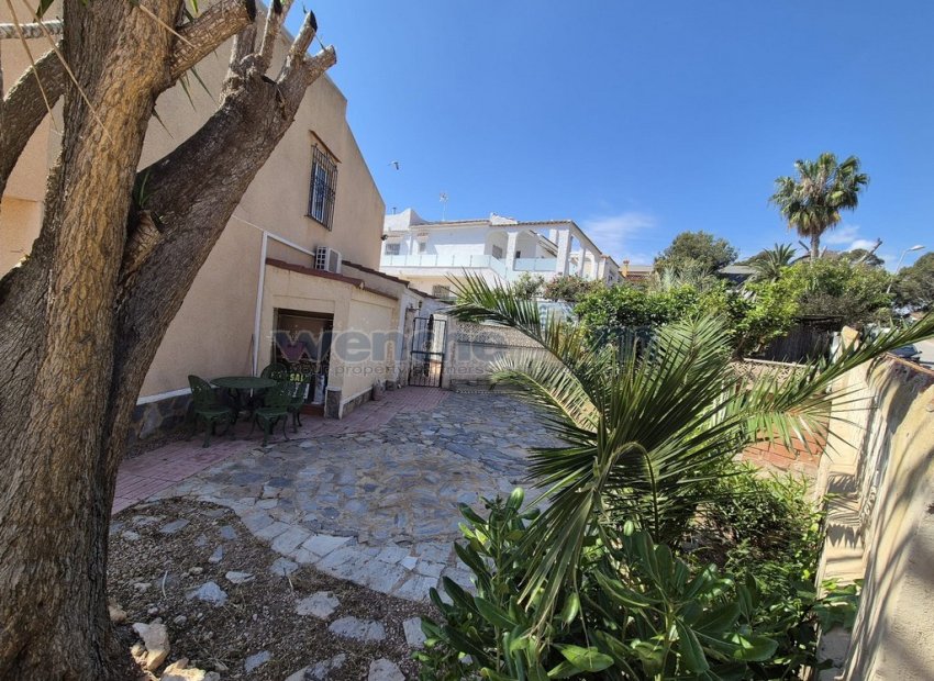 Resale - Terraced House -
Orihuela Costa - Los Balcones