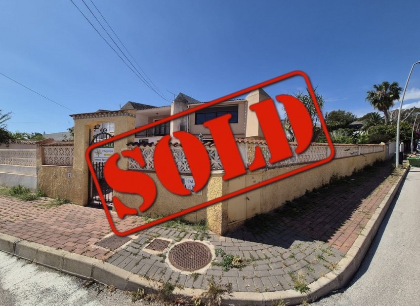 Resale - Terraced House -
Orihuela Costa - Los Balcones