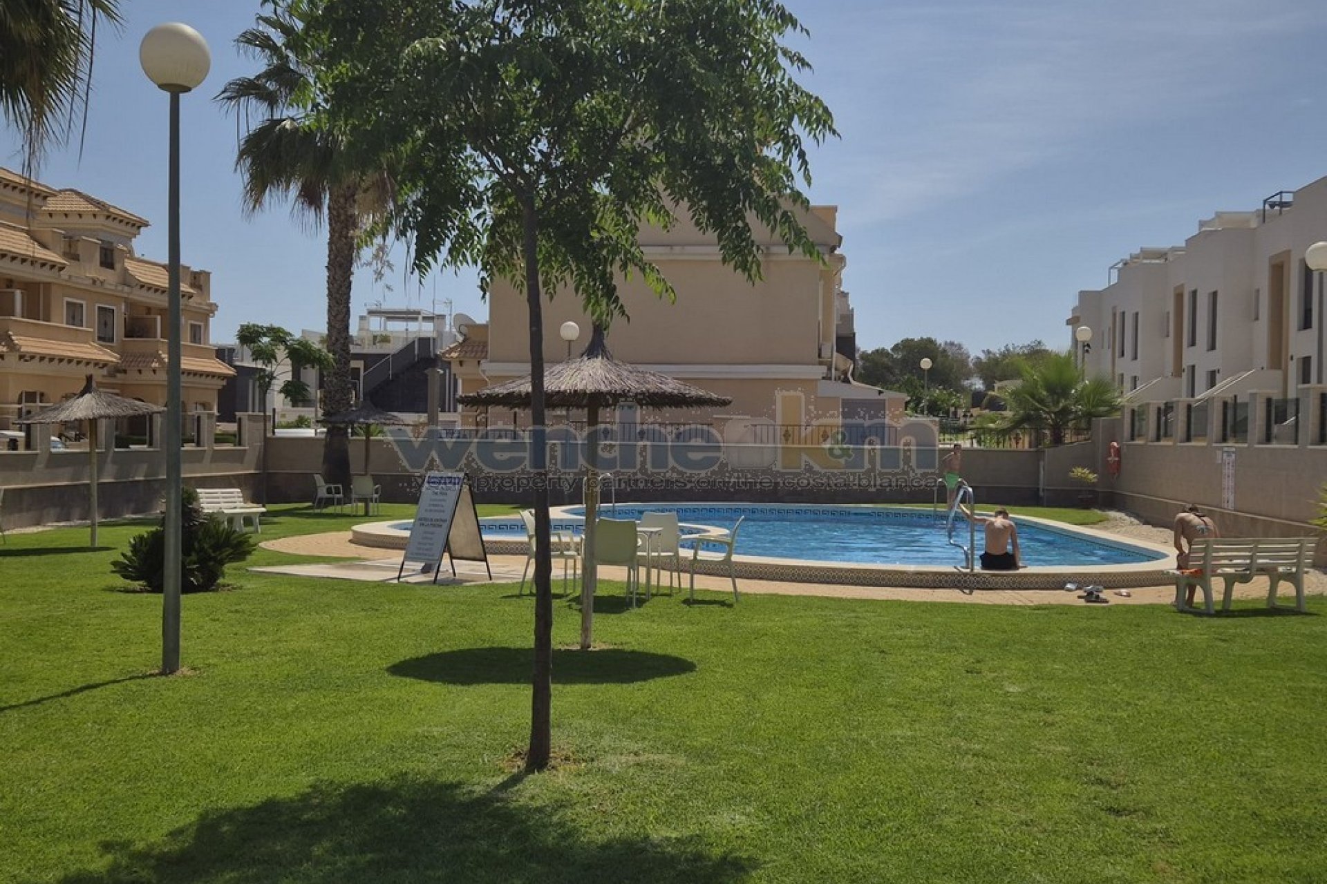 Resale - Terraced House -
Orihuela Costa - Villamartín