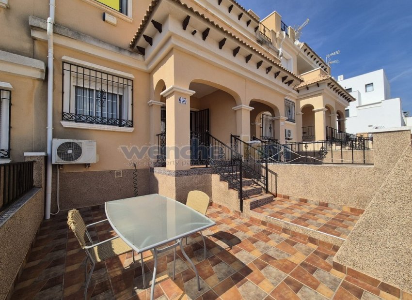 Resale - Terraced House -
Orihuela Costa - Villamartín