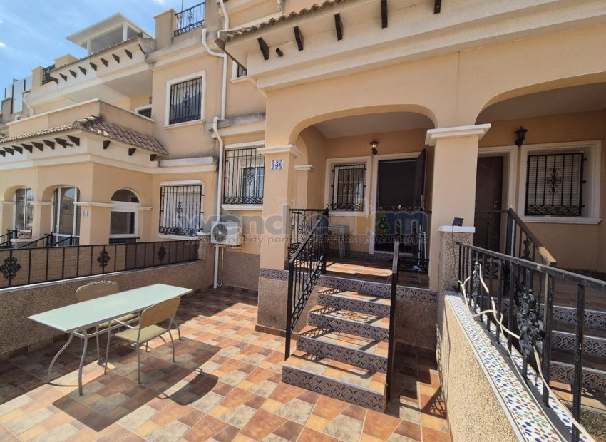 Resale - Terraced House -
Orihuela Costa - Villamartín