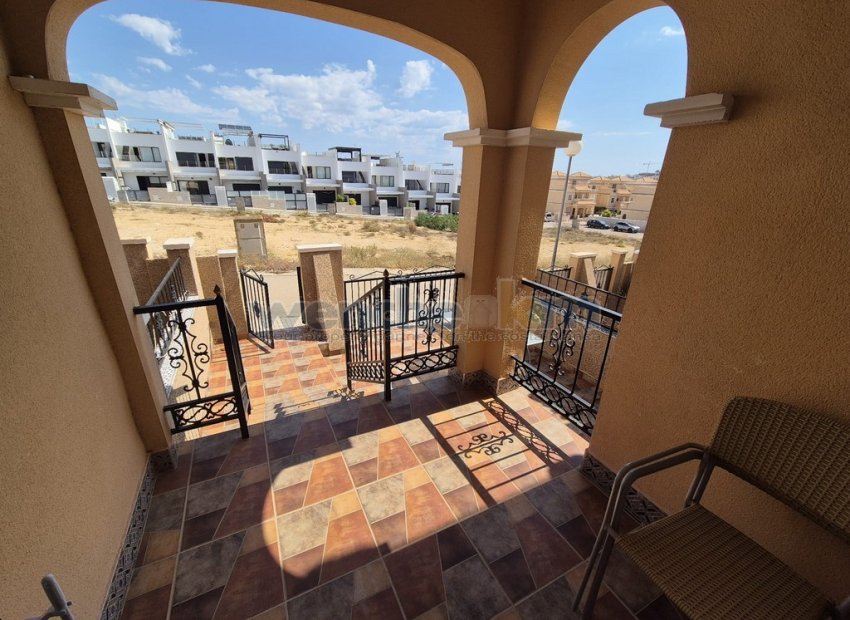 Resale - Terraced House -
Orihuela Costa - Villamartín