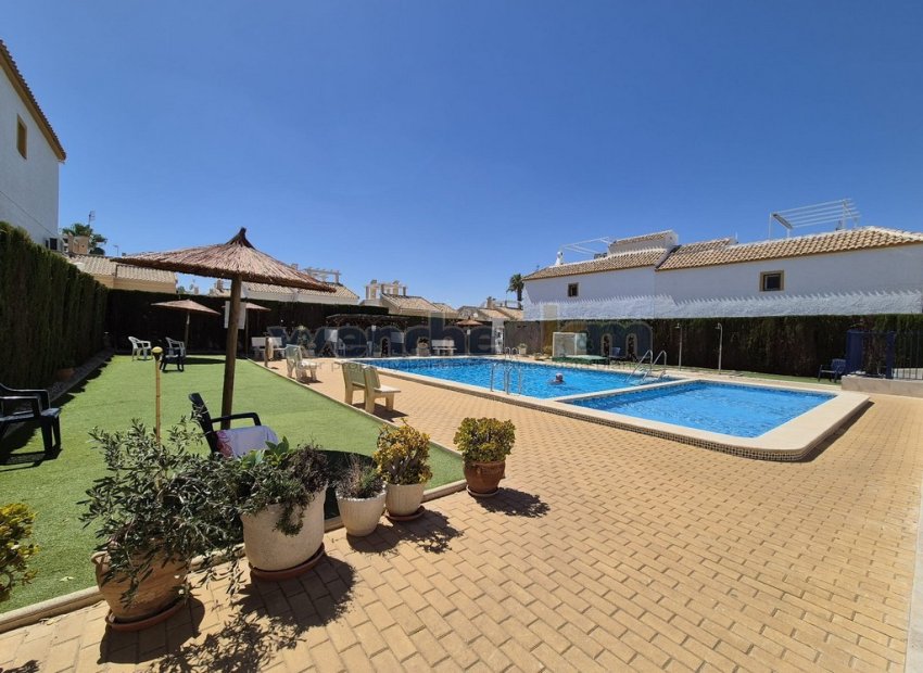 Reventa - Bungalow-Piso -
Orihuela Costa - Los Altos