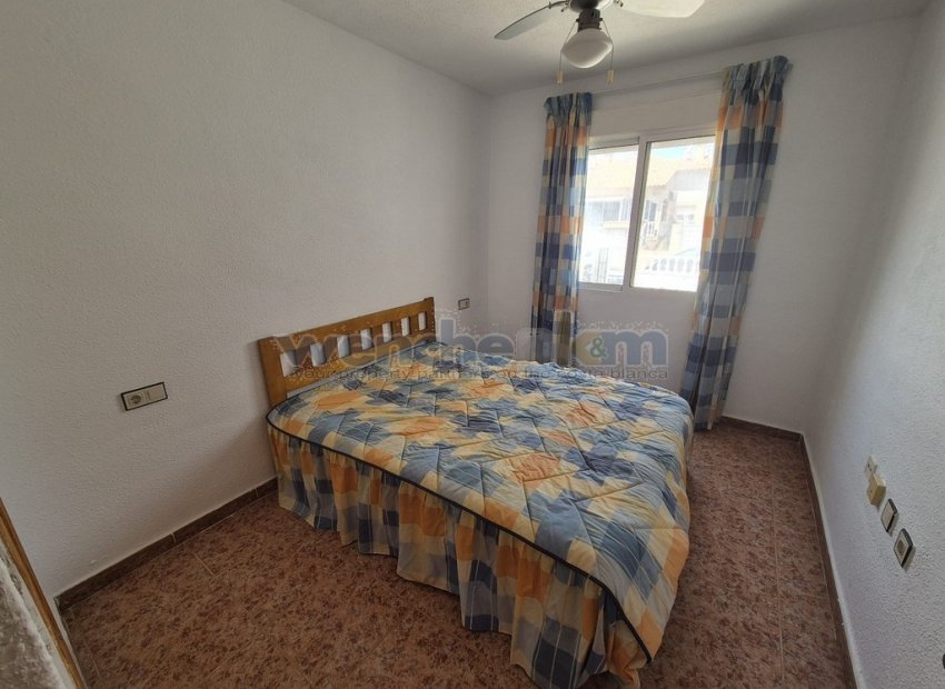 Reventa - Bungalow-Piso -
Orihuela Costa
