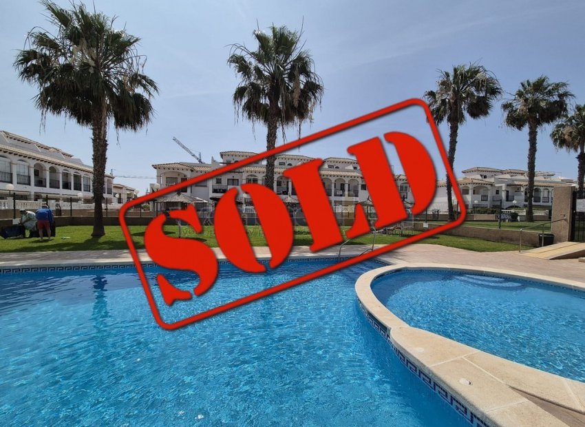 Reventa - Casa Adosada -
Orihuela Costa - Los Altos