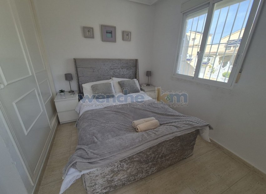 Reventa - Casa Adosada -
San Miguel de Salinas