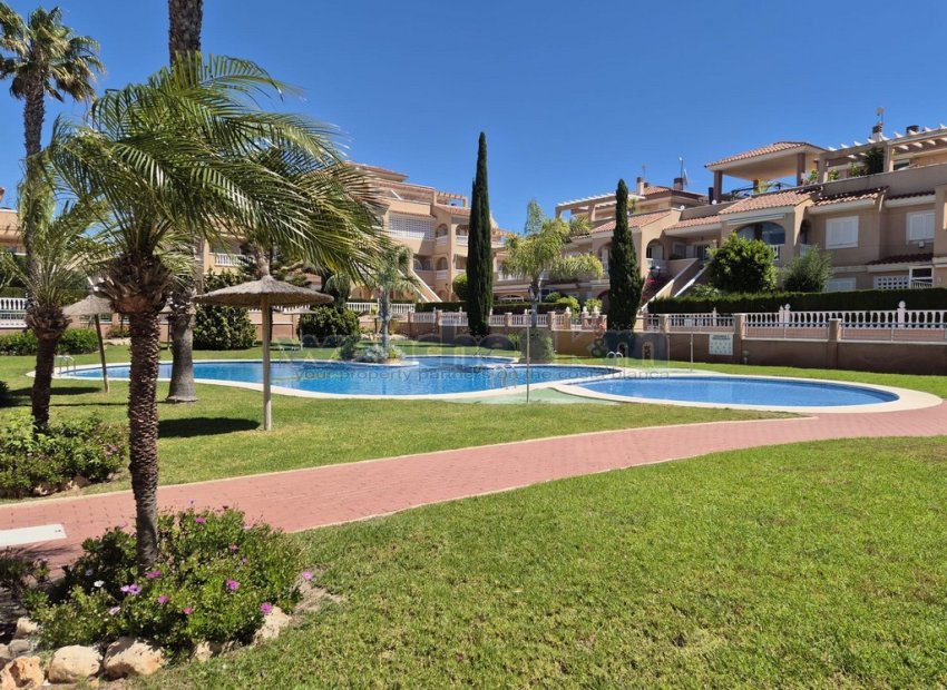 Reventa - Duplex -
Orihuela Costa - Playa Flamenca