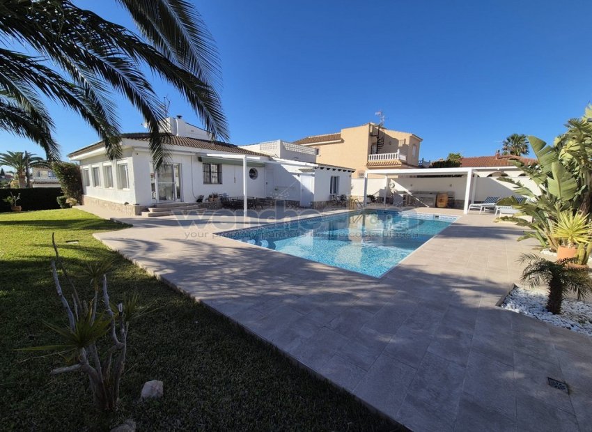 Reventa - Villa independiente -
Orihuela Costa - Los Balcones