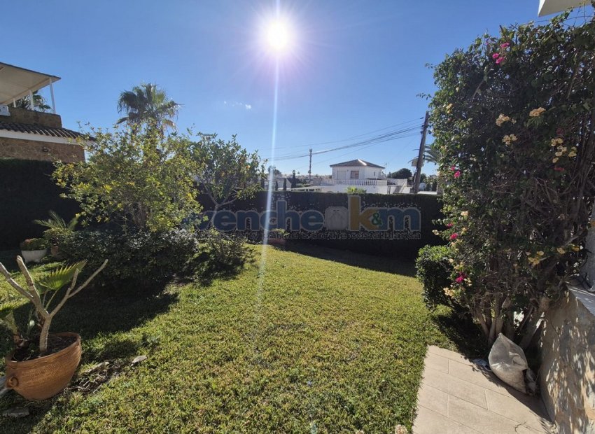 Reventa - Villa independiente -
Orihuela Costa - Los Balcones