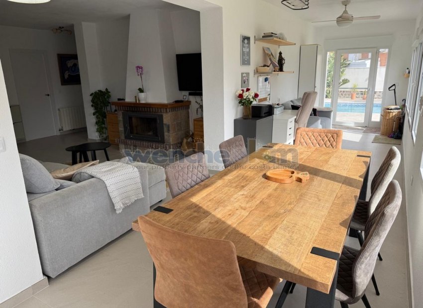 Reventa - Villa independiente -
Orihuela Costa - Los Balcones