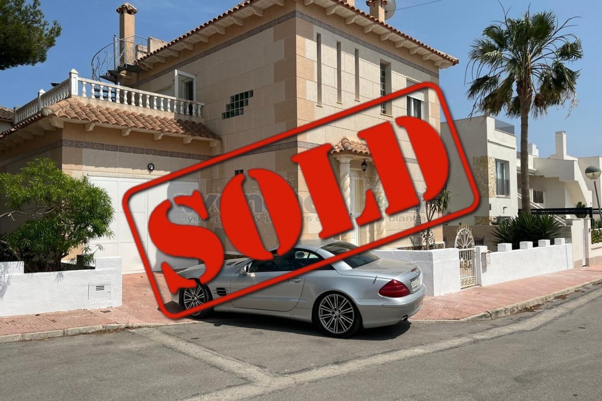 Reventa - Villa independiente -
San Miguel de Salinas