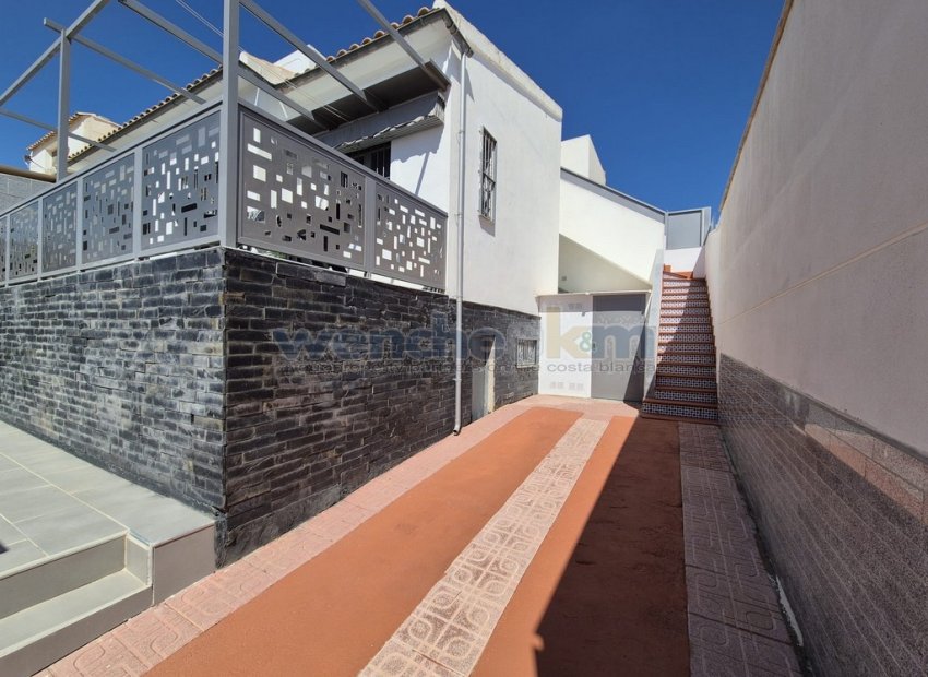 Revente - Quatro -
Orihuela Costa - La Florida