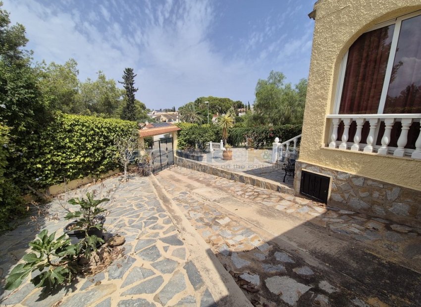 Revente - Semi-Detached -
Orihuela Costa - Los Balcones
