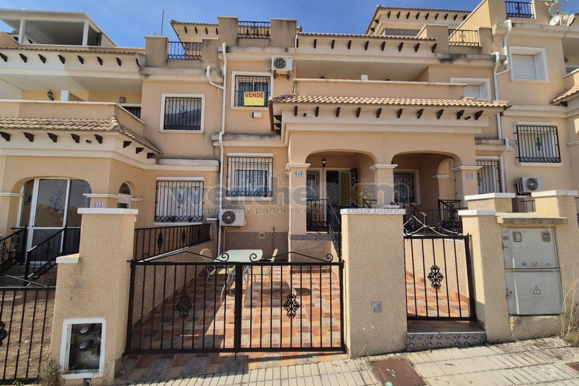 Revente - terraced -
Orihuela Costa - Villamartín