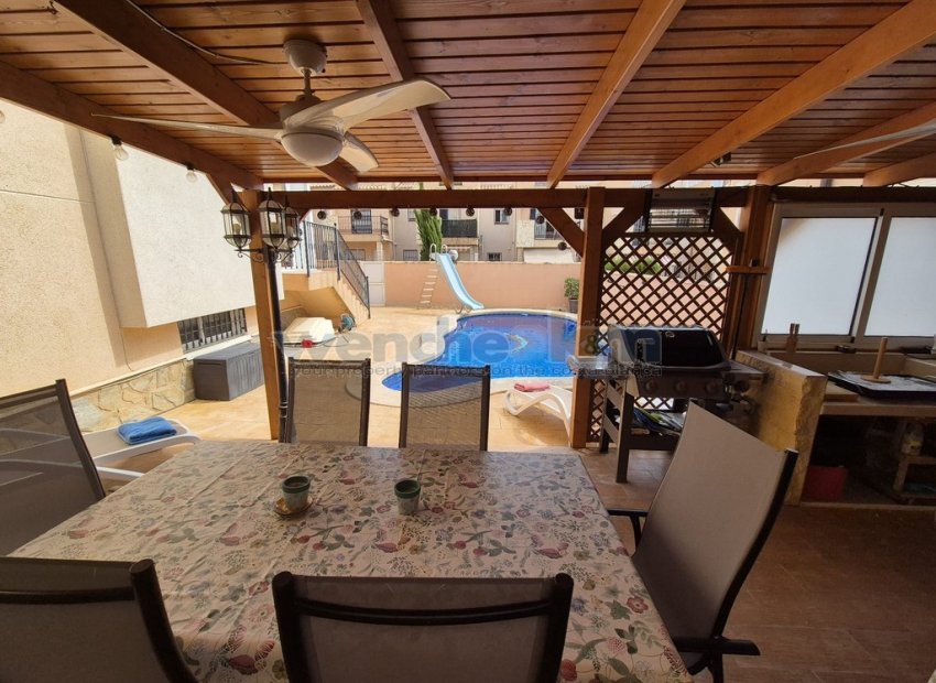 Revente - Villa individuelle -
Orihuela Costa - Los Altos