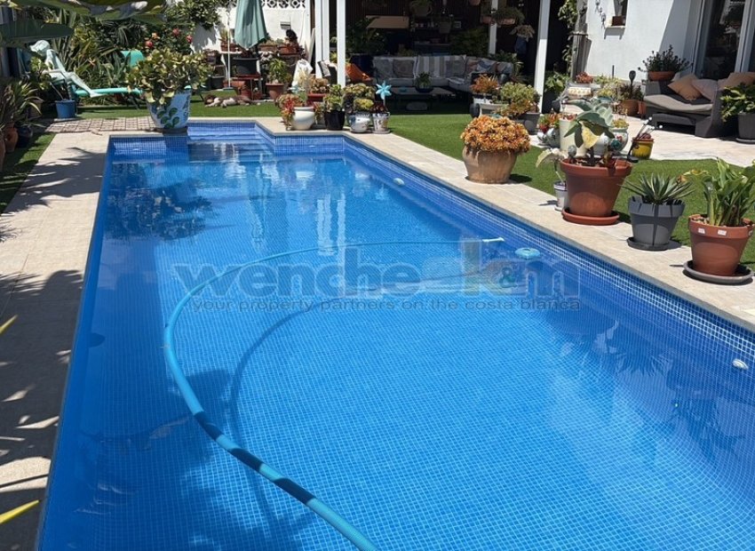 Revente - Villa individuelle -
Torrevieja - La Siesta - El Salado -  Torreta