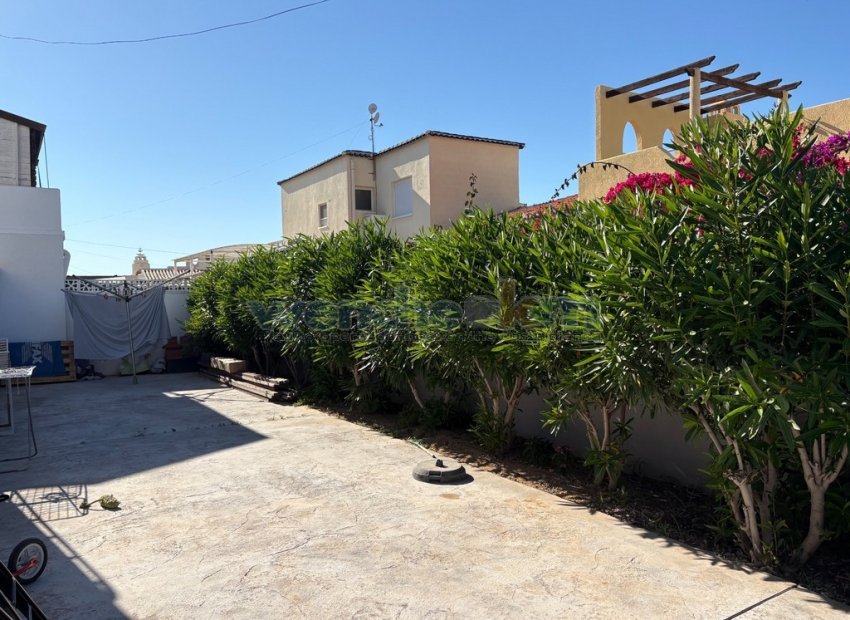 Revente - Villa individuelle -
Torrevieja - La Siesta - El Salado -  Torreta