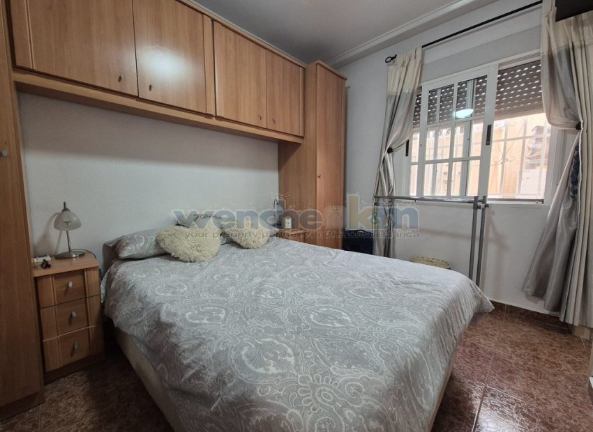 Videresalg - Frittliggende villa -
Orihuela Costa - Los Altos