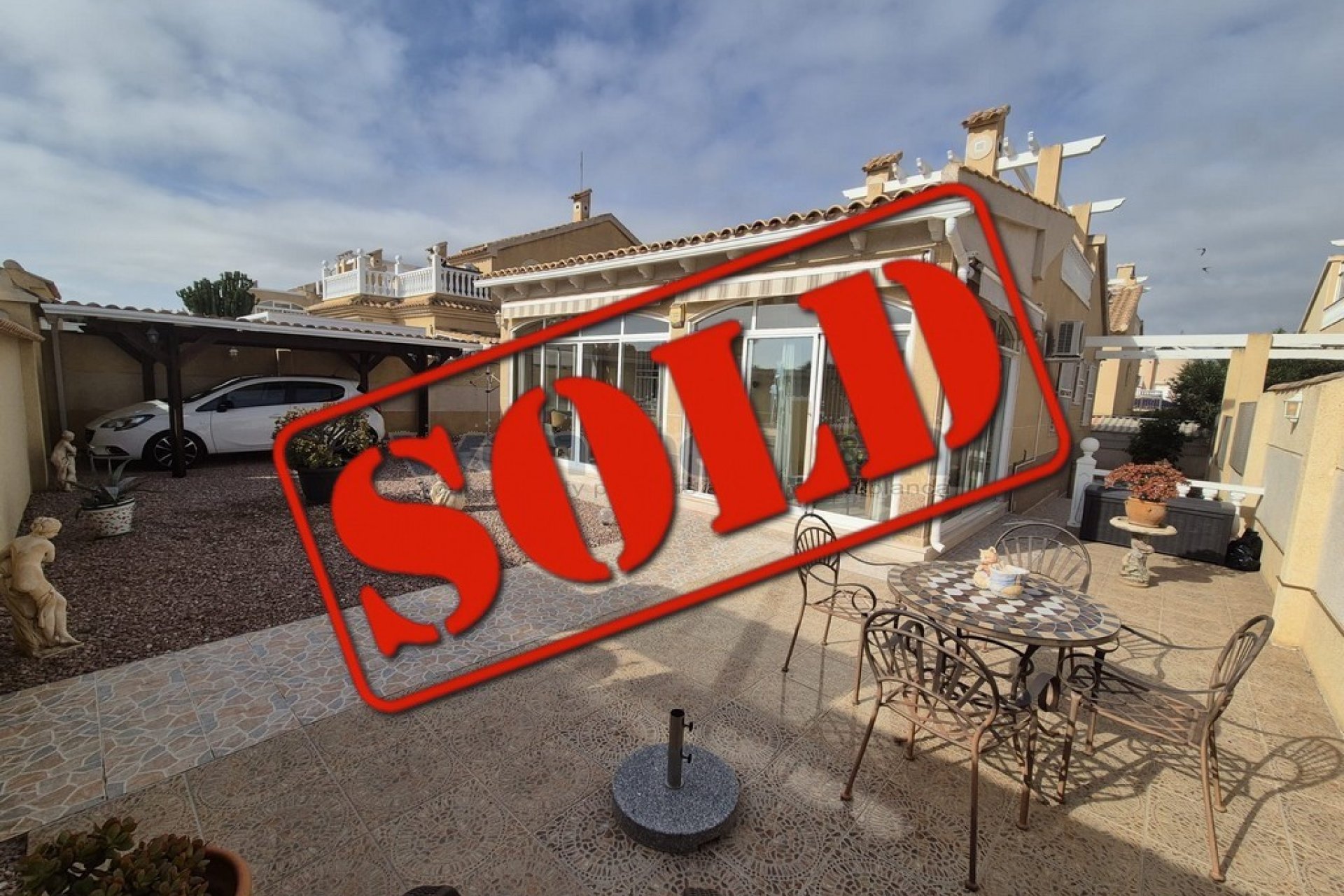 Videresalg - Frittliggende villa -
Orihuela Costa - Los Altos