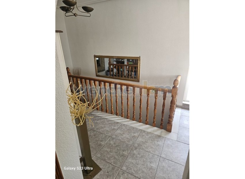 Videresalg - Frittliggende villa -
San Miguel de Salinas