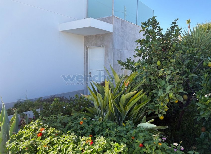 Videresalg - Frittliggende villa -
Torrevieja - La Siesta - El Salado -  Torreta