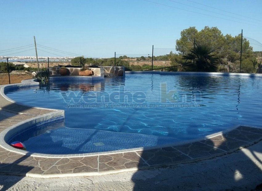 Videresalg - Frittliggende villa -
Torrevieja - Los Balcones