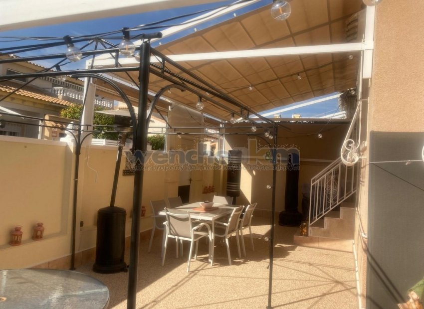 Videresalg - Quatro -
Orihuela Costa - La Florida