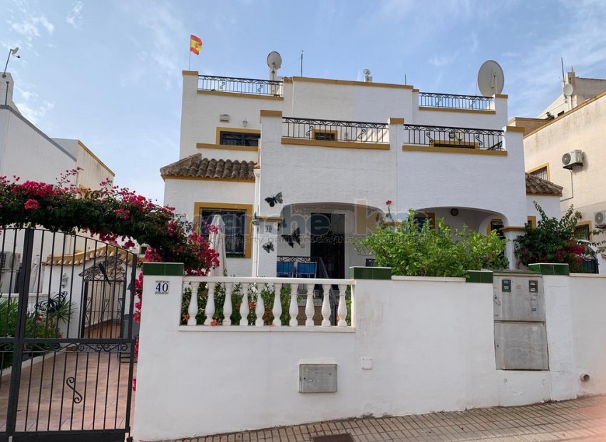 Videresalg - Quatro -
Orihuela Costa - Los Altos